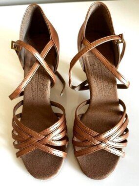 Latin dance shoes (Very Fine Shoes)